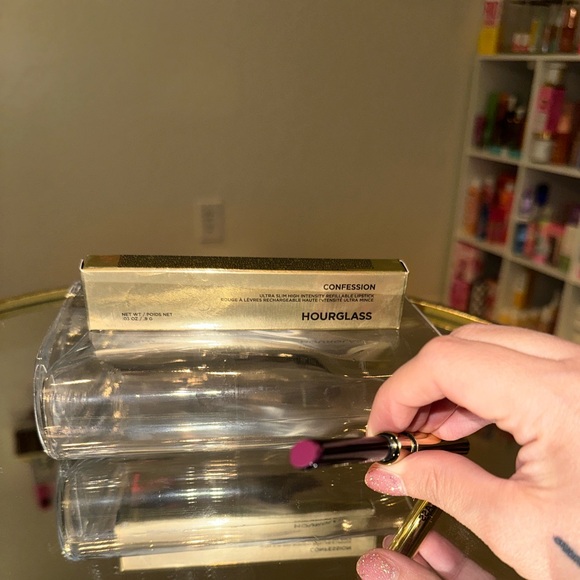 Hourglass Gold Confession Lipstick - if I could - Picture 5 of 7
